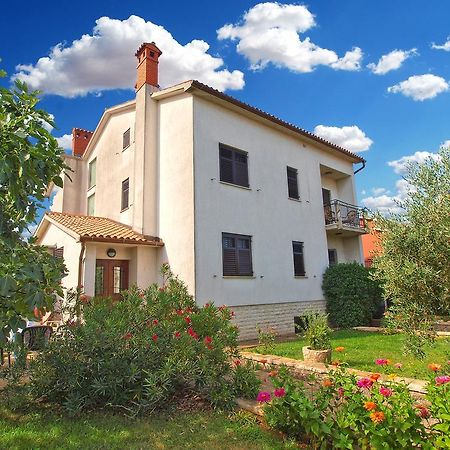 Apartments Nera Fazana Exterior photo