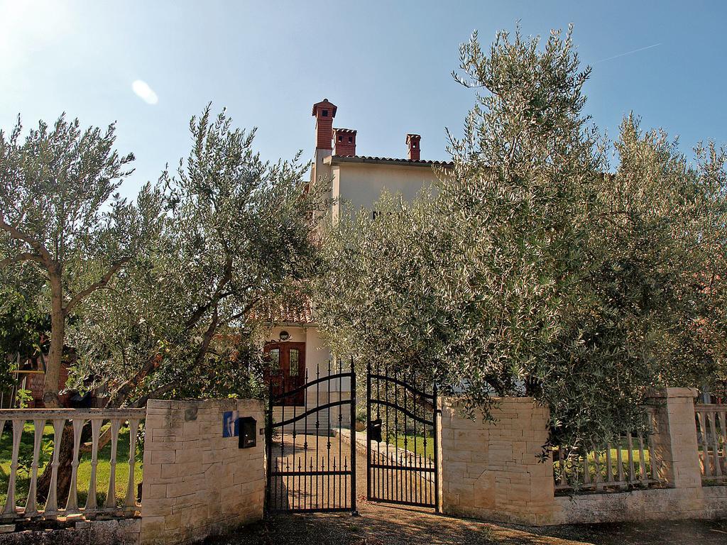 Apartments Nera Fazana Exterior photo