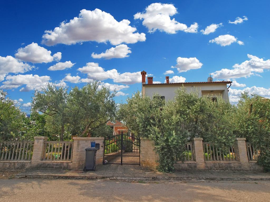 Apartments Nera Fazana Exterior photo